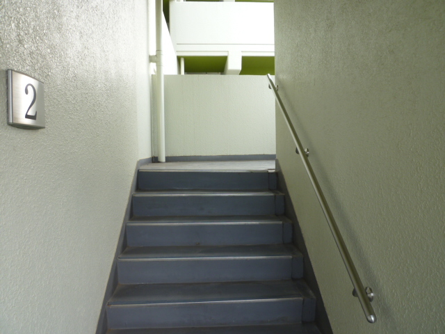 階段の手すりは全階設置